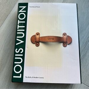 Louis Vuitton: The Birth of Modern Luxury Updated Edition